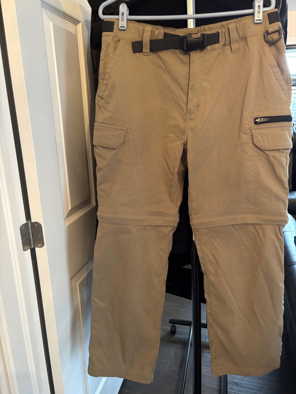 Men's Convertible Cargo Pants in Khaki